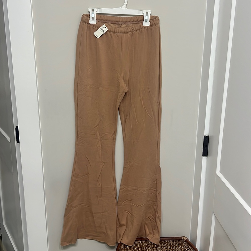 aerie wide leg sweatpants: color beige, size US small